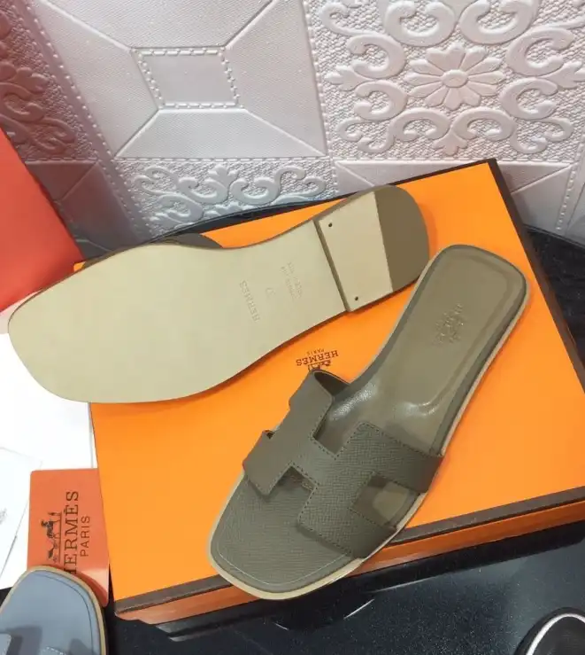 hype Hermes Slippers