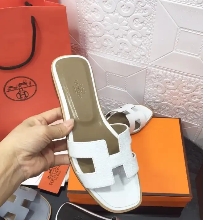 hype Hermes Slippers