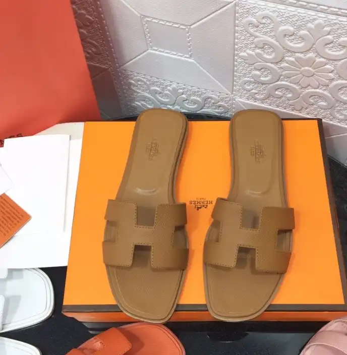 hype Hermes Slippers