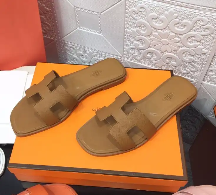 hype Hermes Slippers