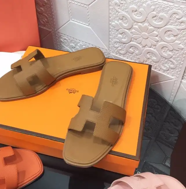 hype Hermes Slippers