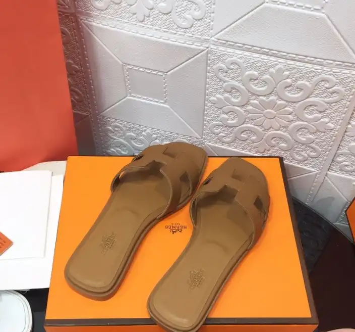 hype Hermes Slippers