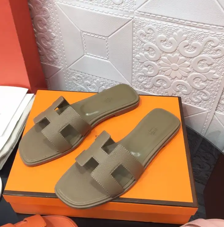 hype Hermes Slippers