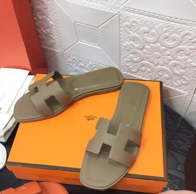 hype Hermes Slippers