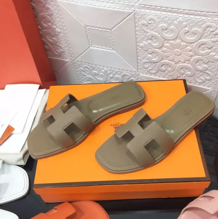 hype Hermes Slippers