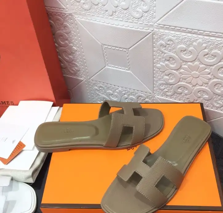 hype Hermes Slippers