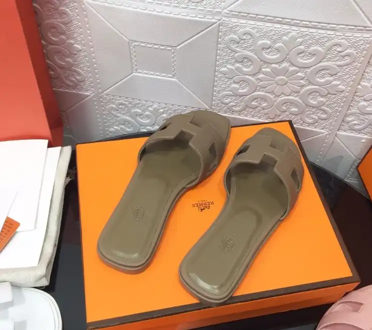 hype Hermes Slippers