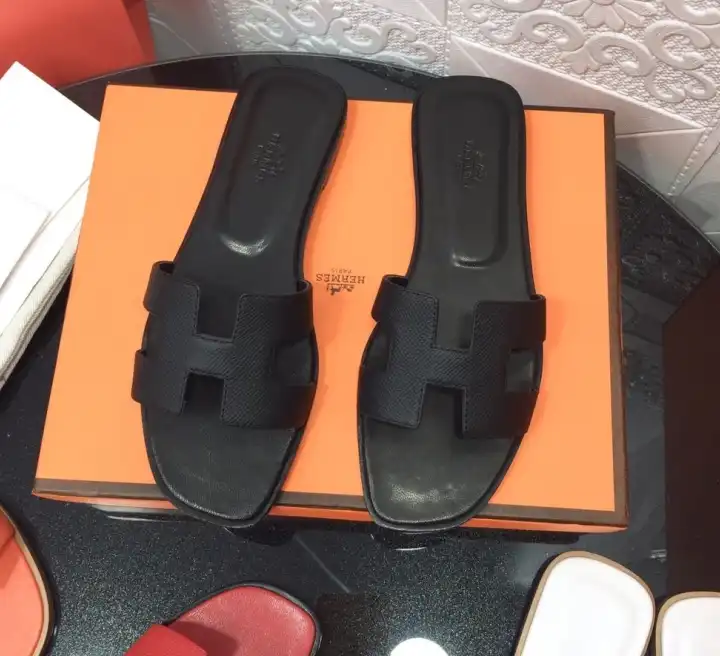 hype Hermes Slippers