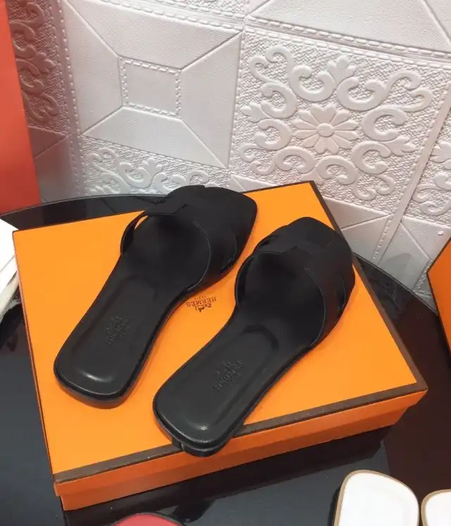 hype Hermes Slippers