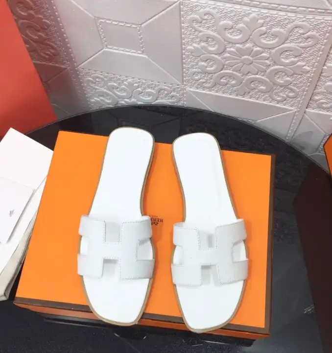 hype Hermes Slippers