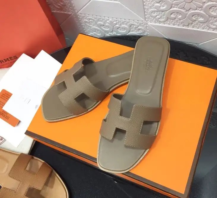 hype Hermes Slippers