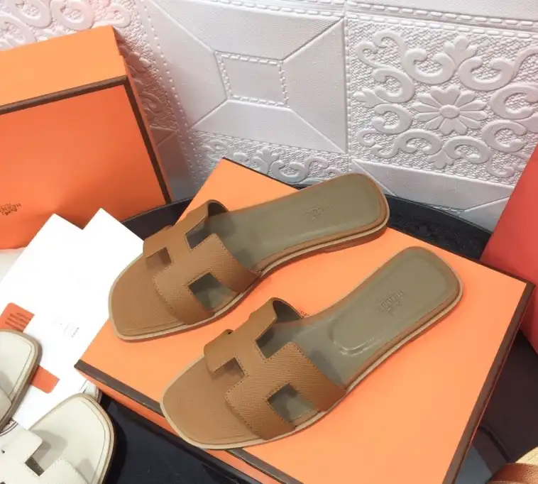 hype Hermes Slippers