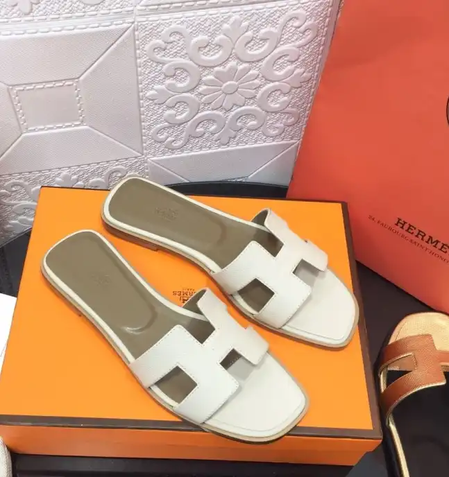 hype Hermes Slippers