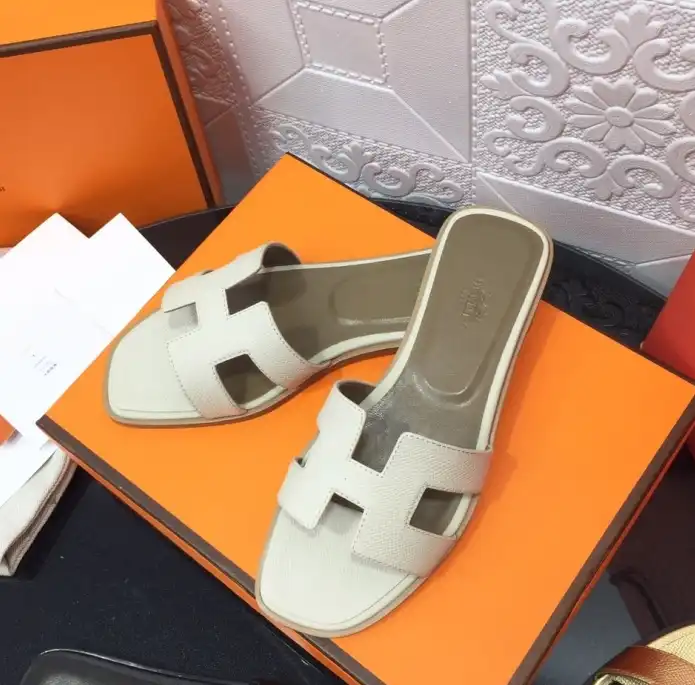 hype Hermes Slippers