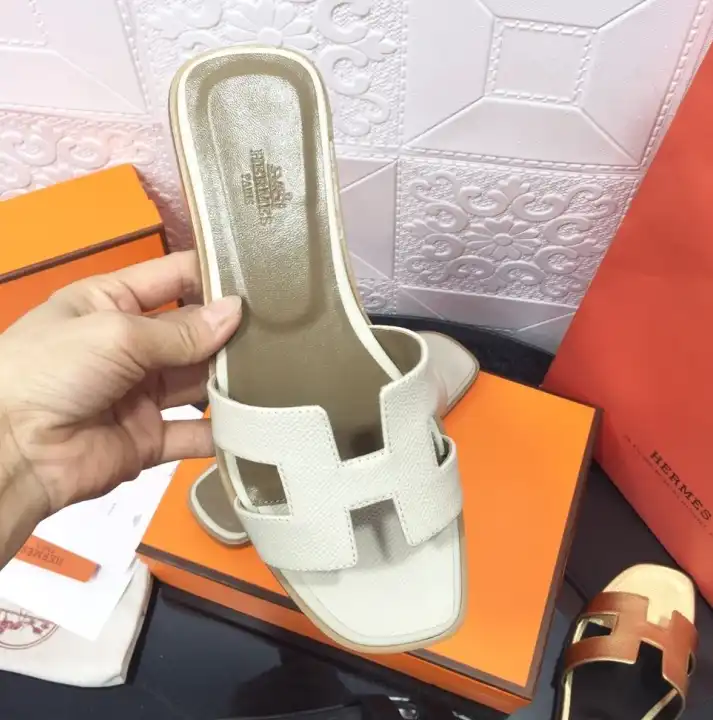 hype Hermes Slippers