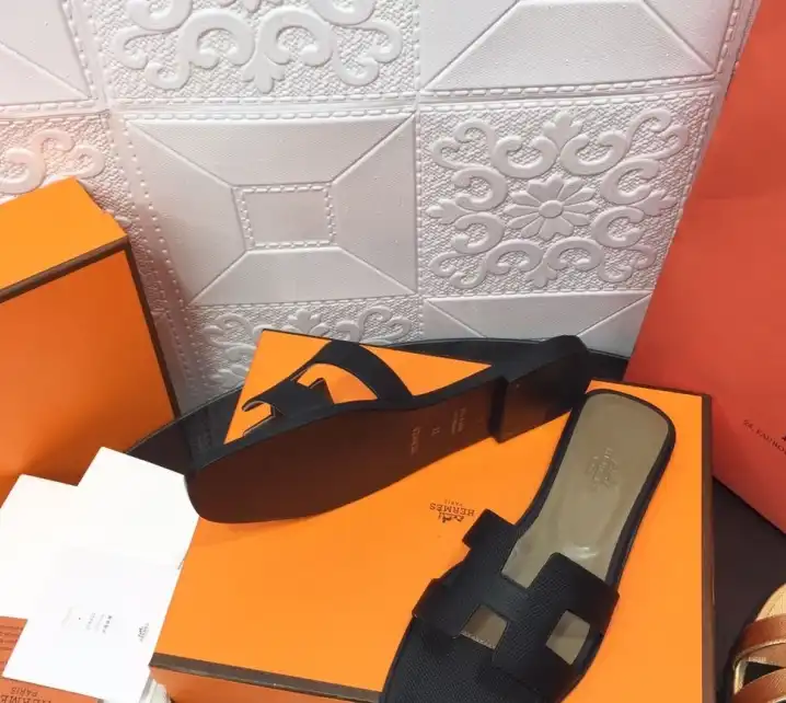 hype Hermes Slippers