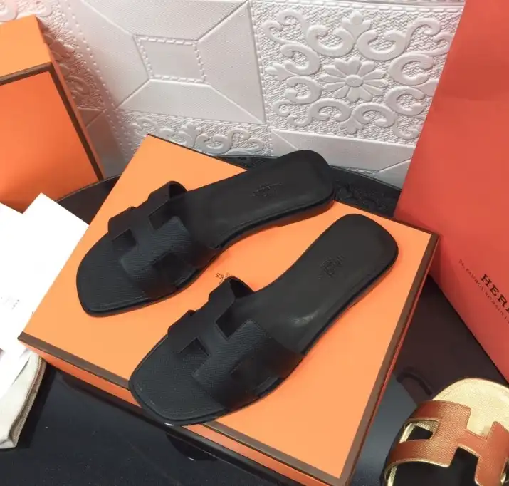 hype Hermes Slippers