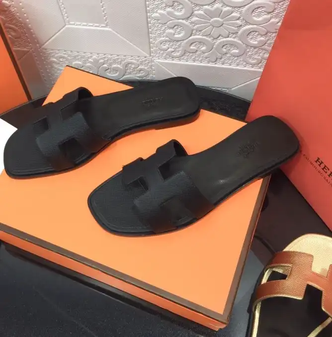 hype Hermes Slippers