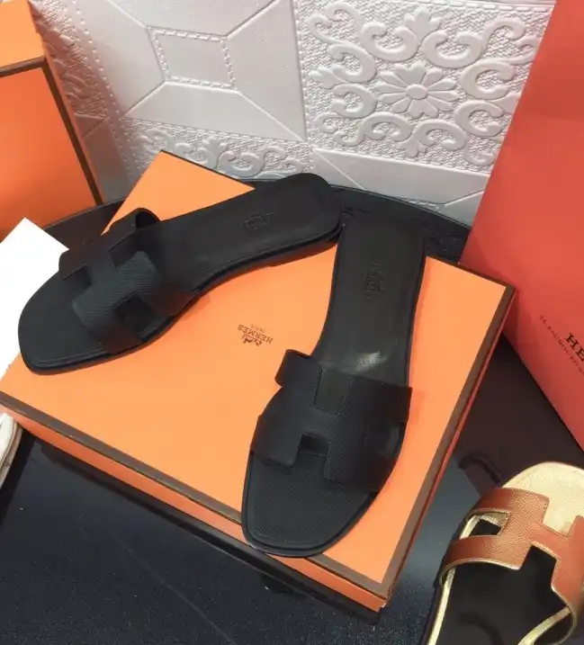 hype Hermes Slippers