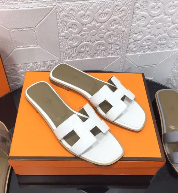 hype Hermes Slippers