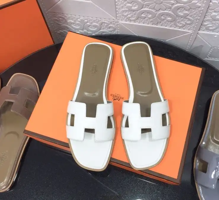 hype Hermes Slippers