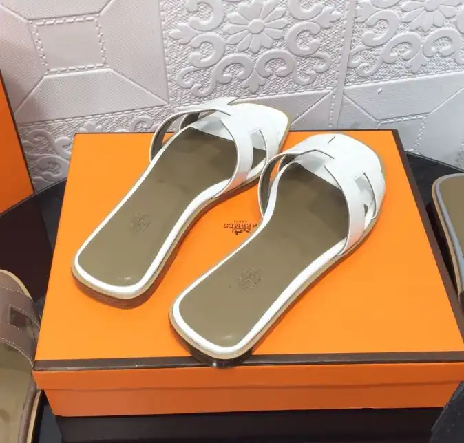 hype Hermes Slippers