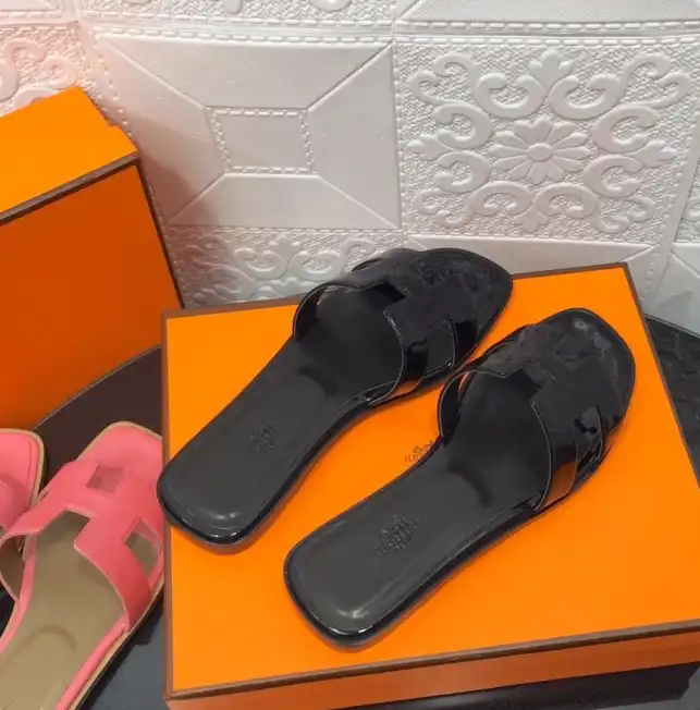 hype Hermes Slippers