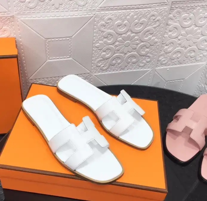 hype Hermes Slippers