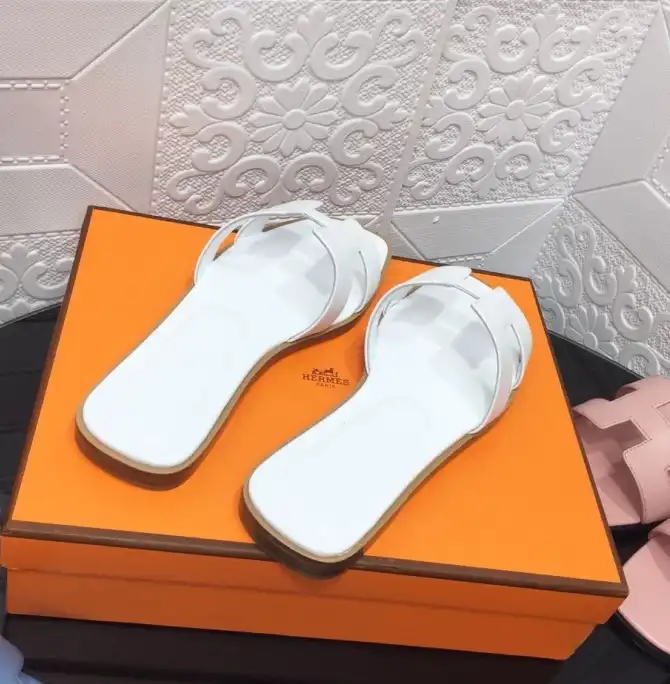 hype Hermes Slippers