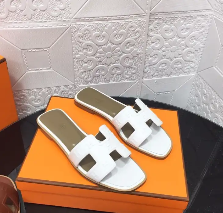 hype Hermes Slippers