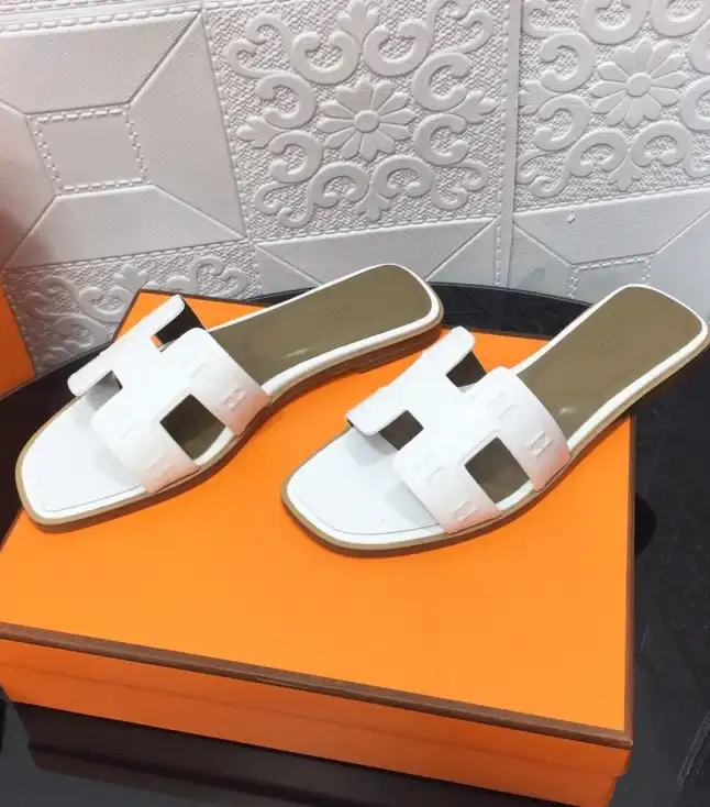 hype Hermes Slippers