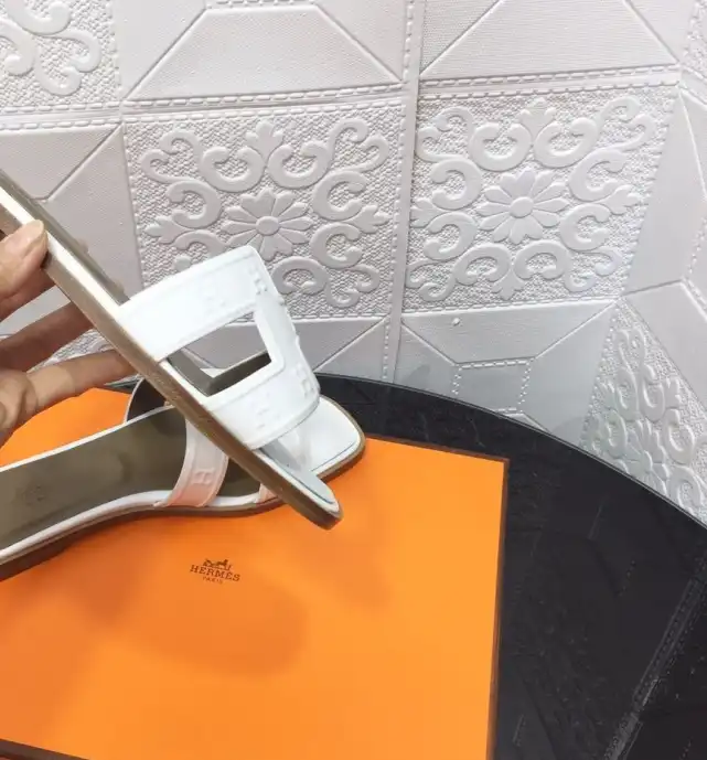 hype Hermes Slippers