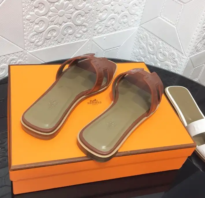 hype Hermes Slippers