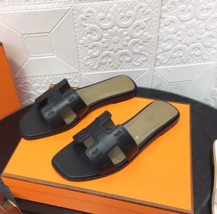 hype Hermes Slippers