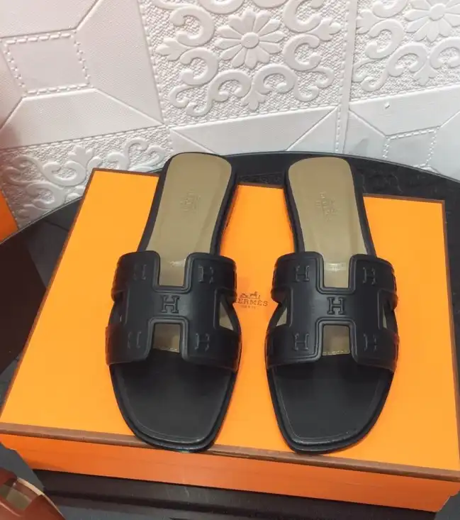 hype Hermes Slippers