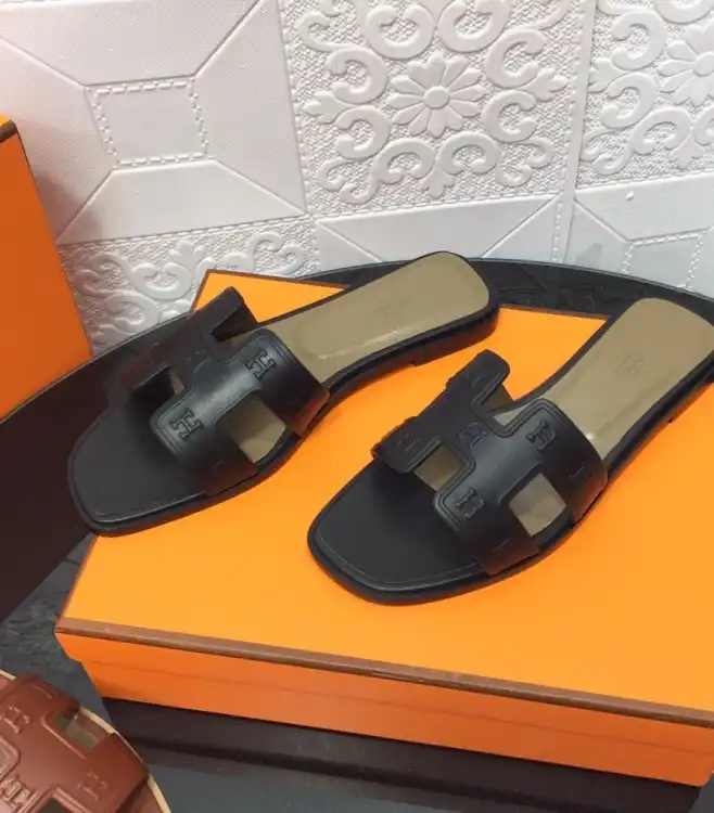 hype Hermes Slippers