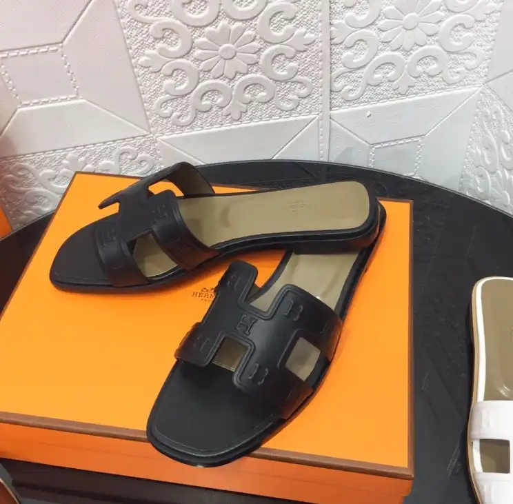 hype Hermes Slippers