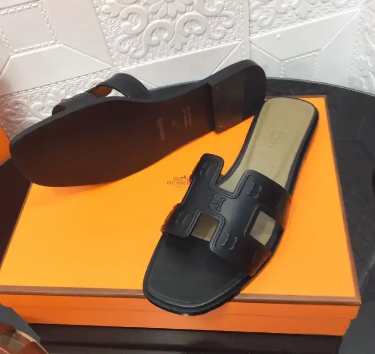 hype Hermes Slippers