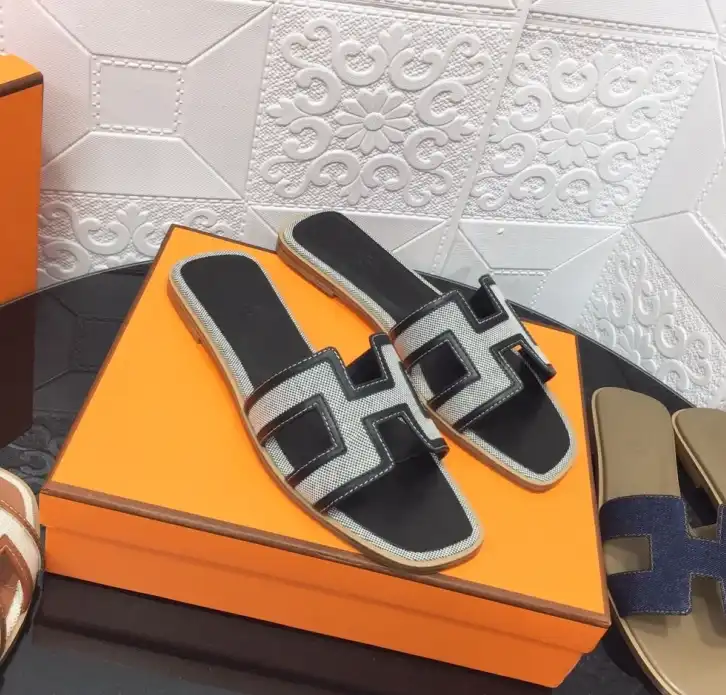 hype Hermes Slippers