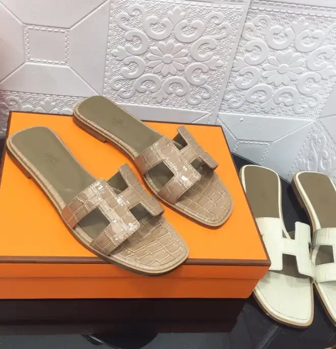 hype Hermes Slippers