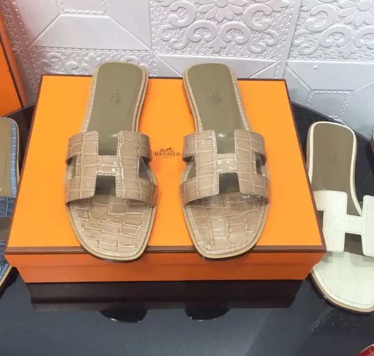 hype Hermes Slippers