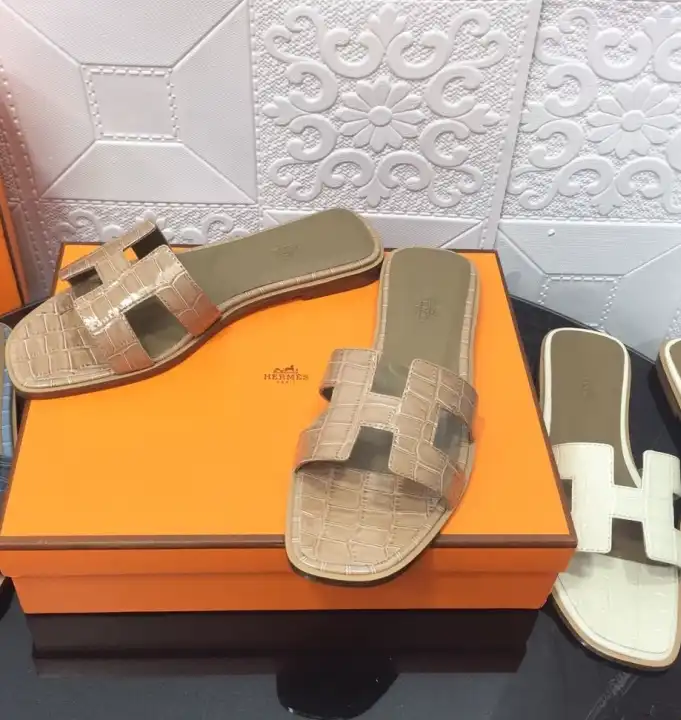 hype Hermes Slippers