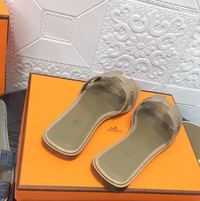 hype Hermes Slippers