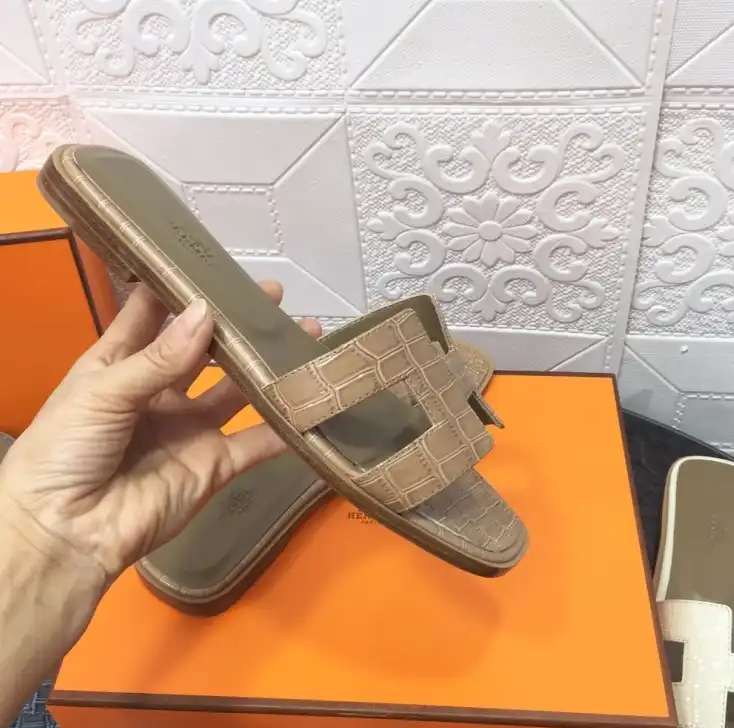 hype Hermes Slippers