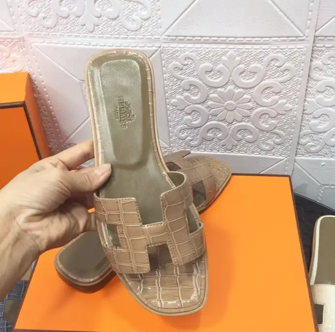 hype Hermes Slippers