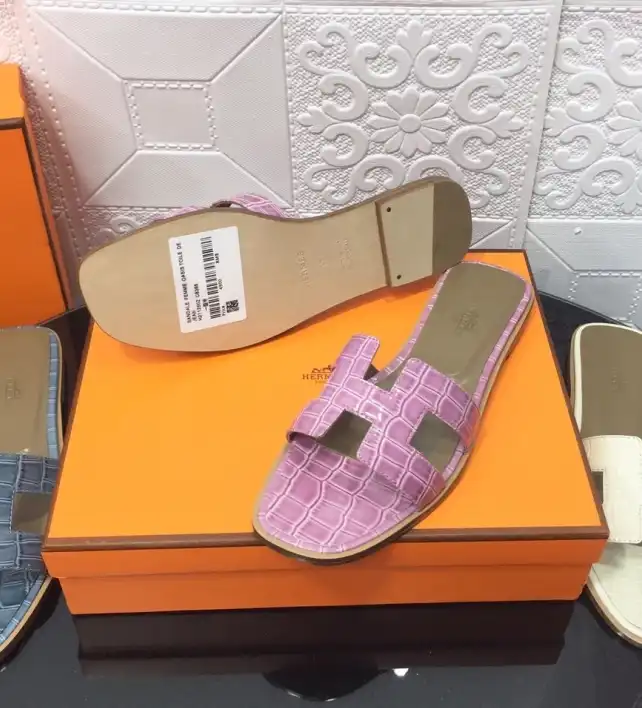 hype Hermes Slippers