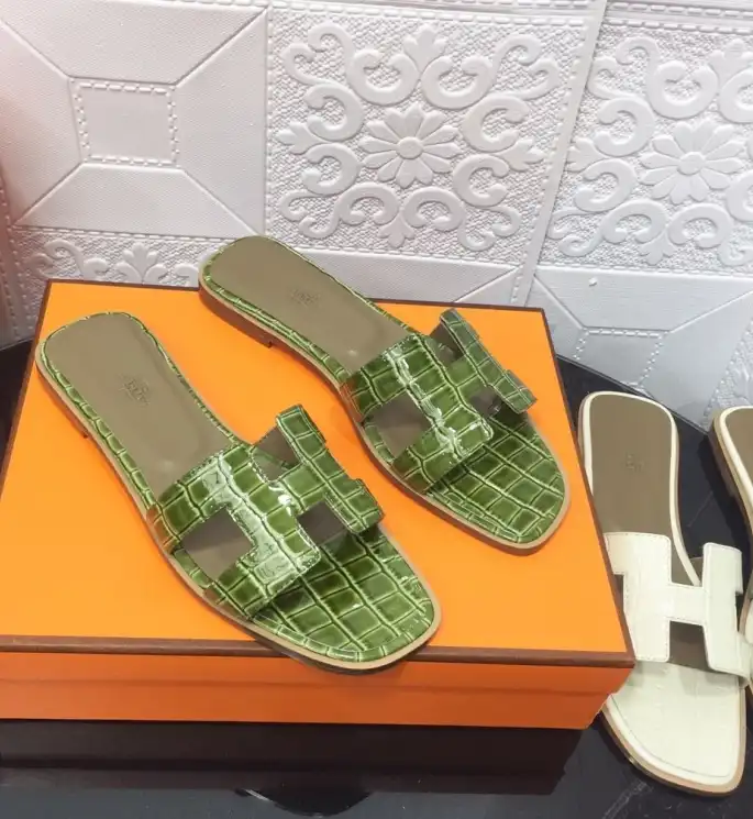 hype Hermes Slippers