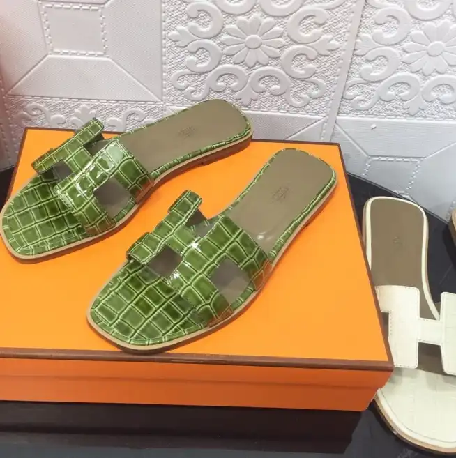 hype Hermes Slippers