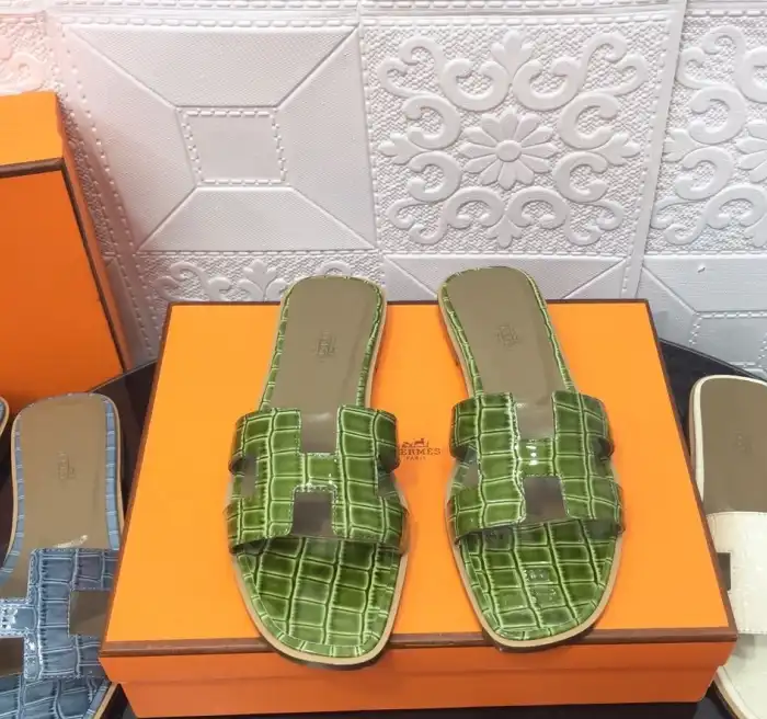 hype Hermes Slippers