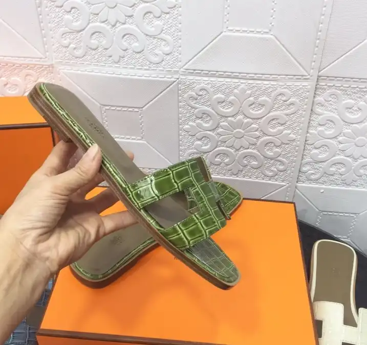 hype Hermes Slippers